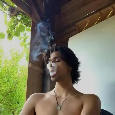 秦明凝